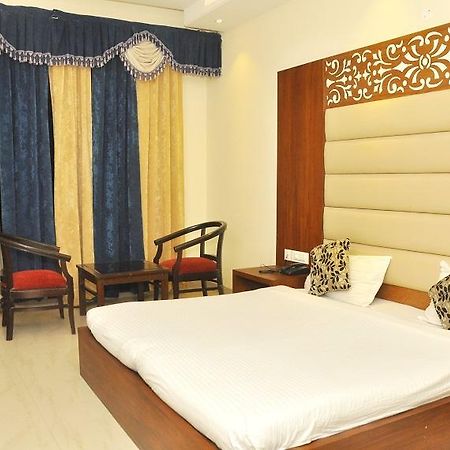 Silky Resorts Zirakpur Exterior photo